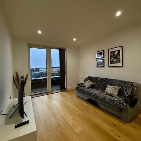 Spacious 2 Bedroom Penthouse Retreat London Exterior foto