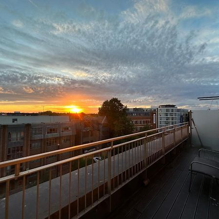 Spacious 2 Bedroom Penthouse Retreat London Exterior foto