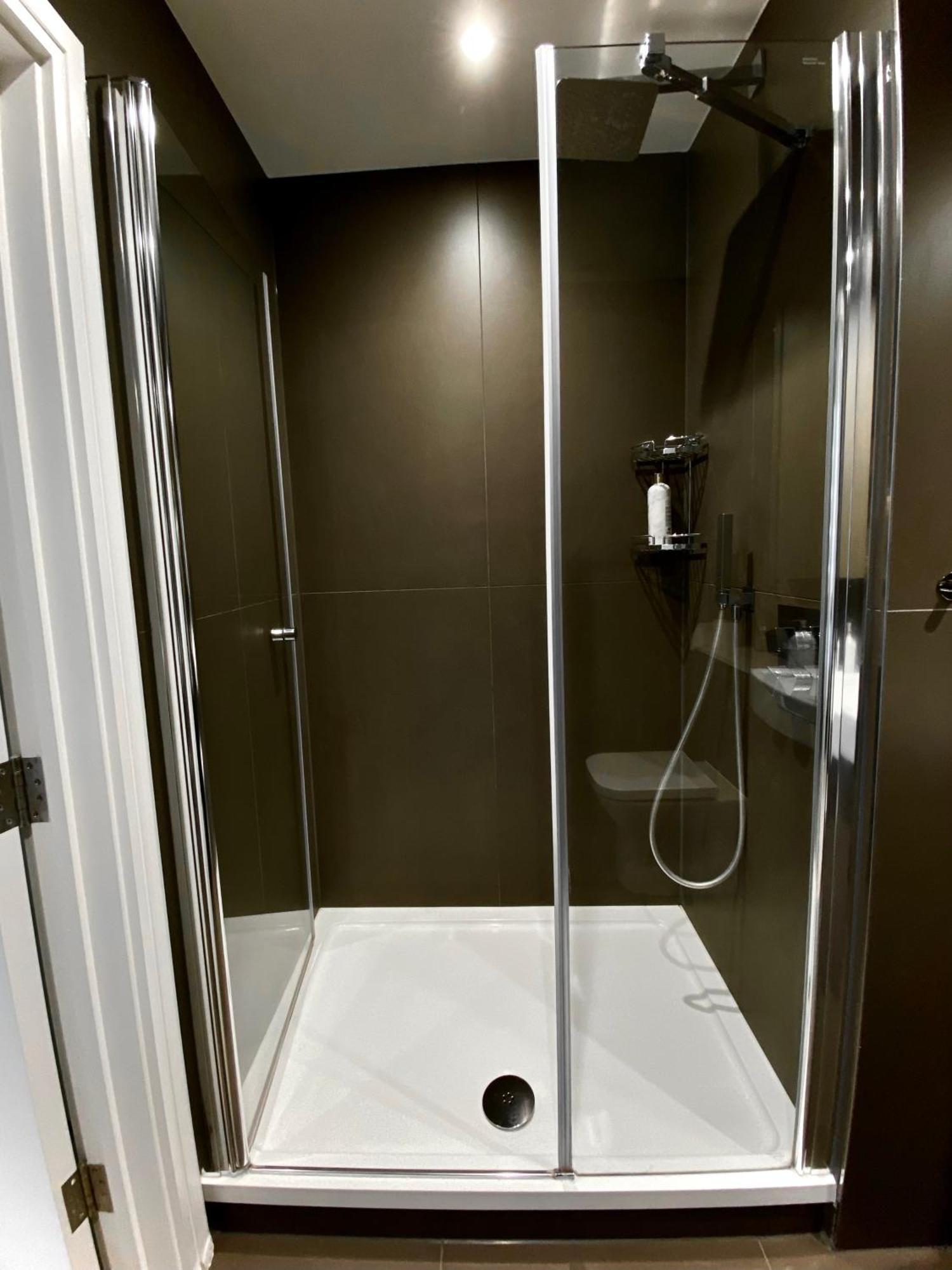 Spacious 2 Bedroom Penthouse Retreat London Exterior foto